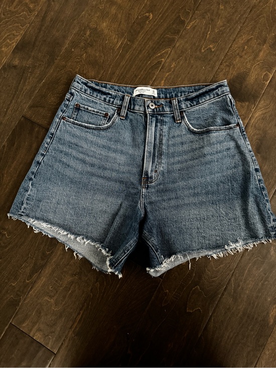 Abercrombie & Fitch Pants - Abercrombie High Rise Denim Cutoff Dad Shorts—Curve Love— Size 30